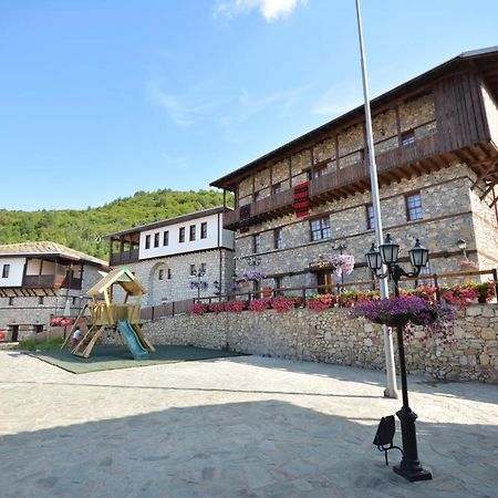 Macedonian Village Hotel & Resort Скопье Экстерьер фото
