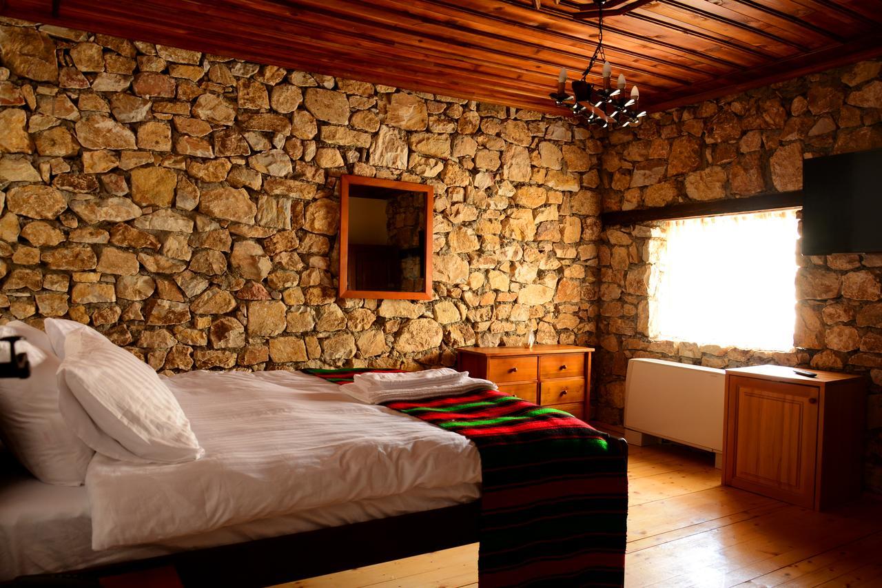 Macedonian Village Hotel & Resort Скопье Экстерьер фото