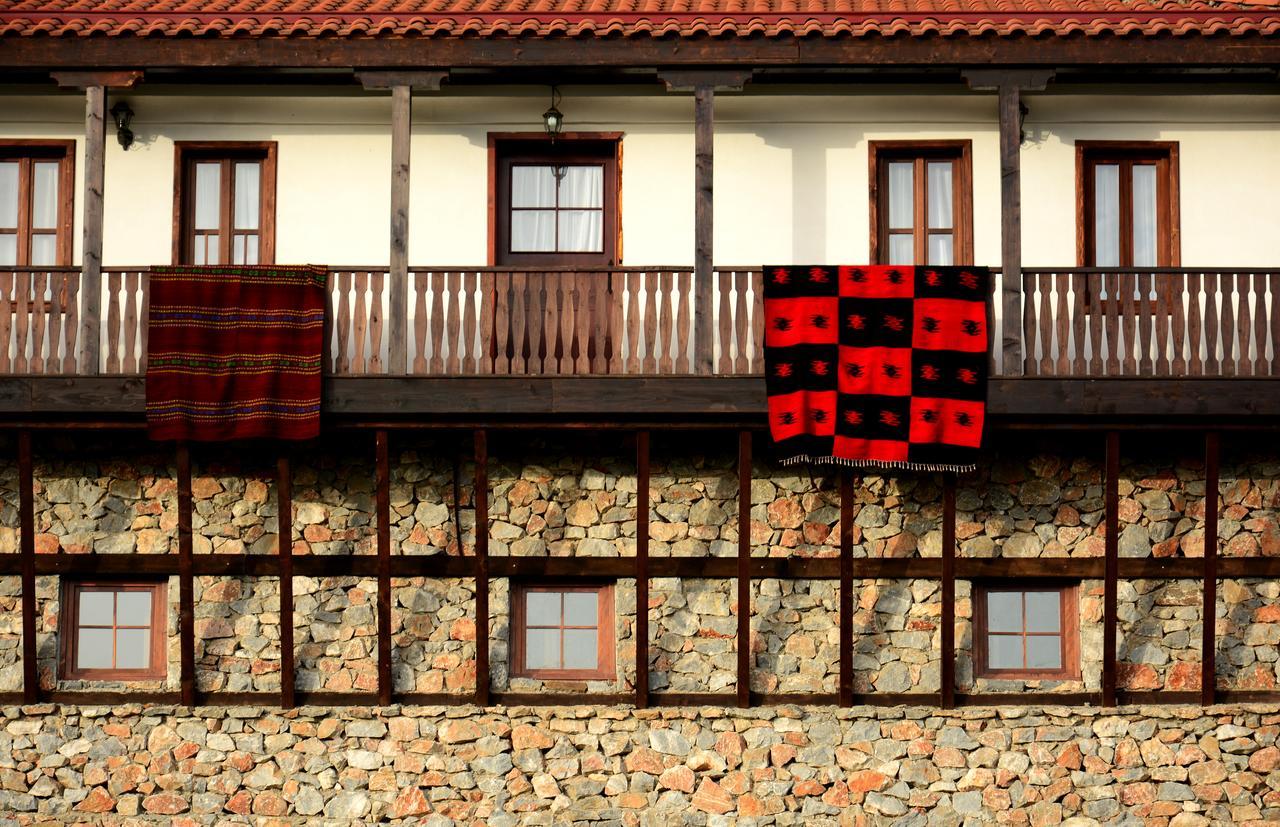Macedonian Village Hotel & Resort Скопье Экстерьер фото