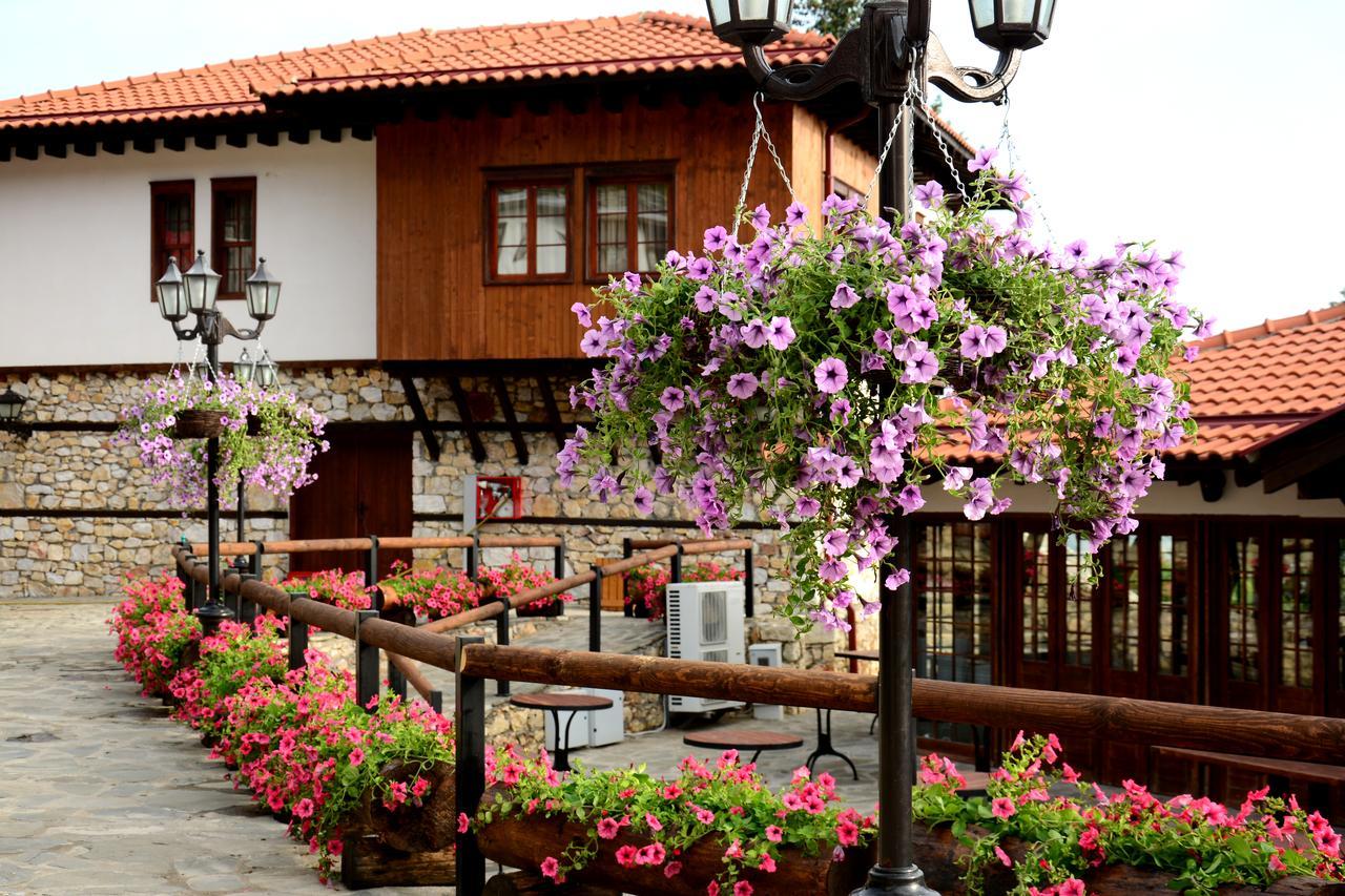 Macedonian Village Hotel & Resort Скопье Экстерьер фото
