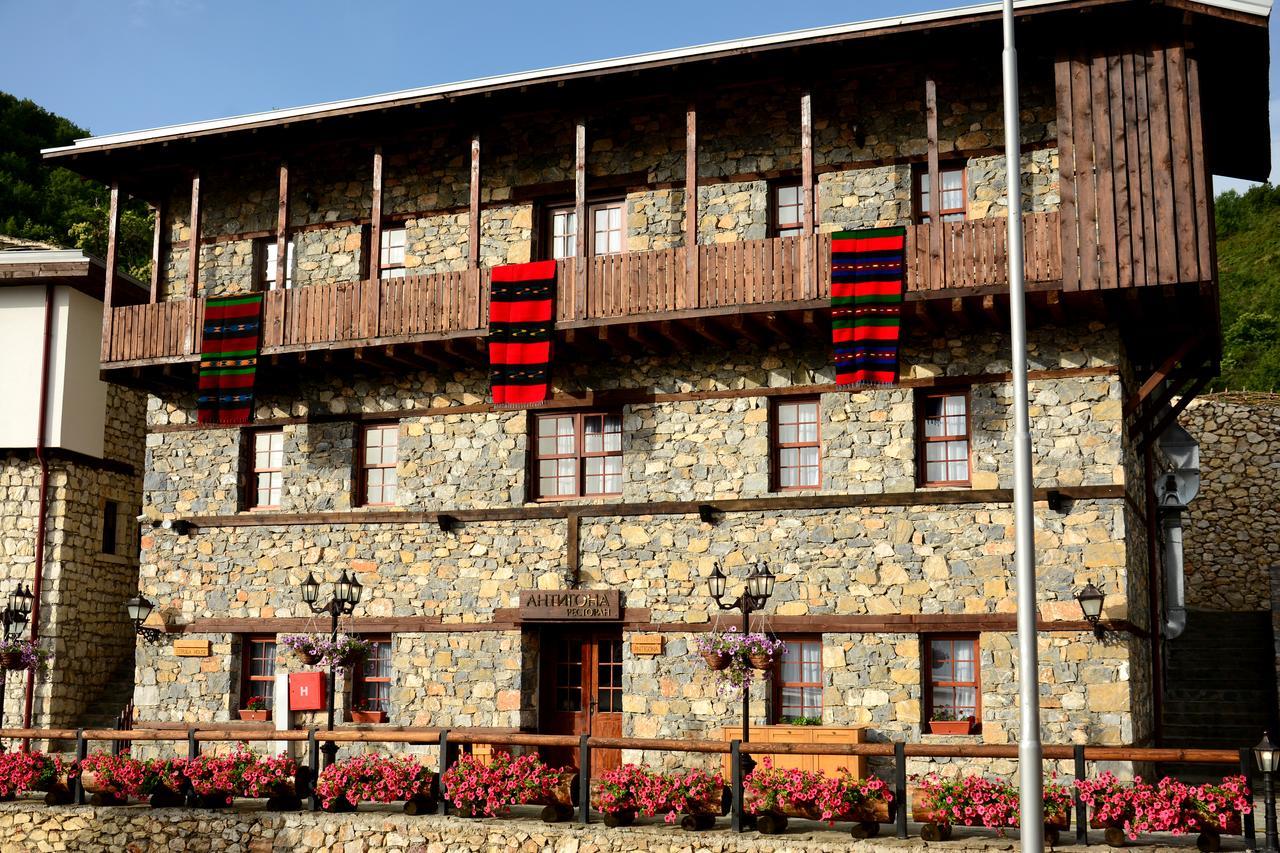 Macedonian Village Hotel & Resort Скопье Экстерьер фото