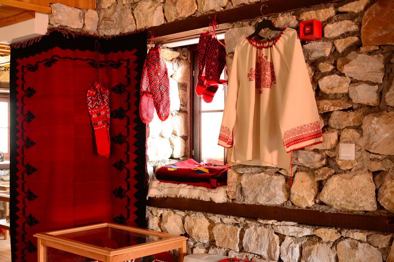 Macedonian Village Hotel & Resort Скопье Экстерьер фото