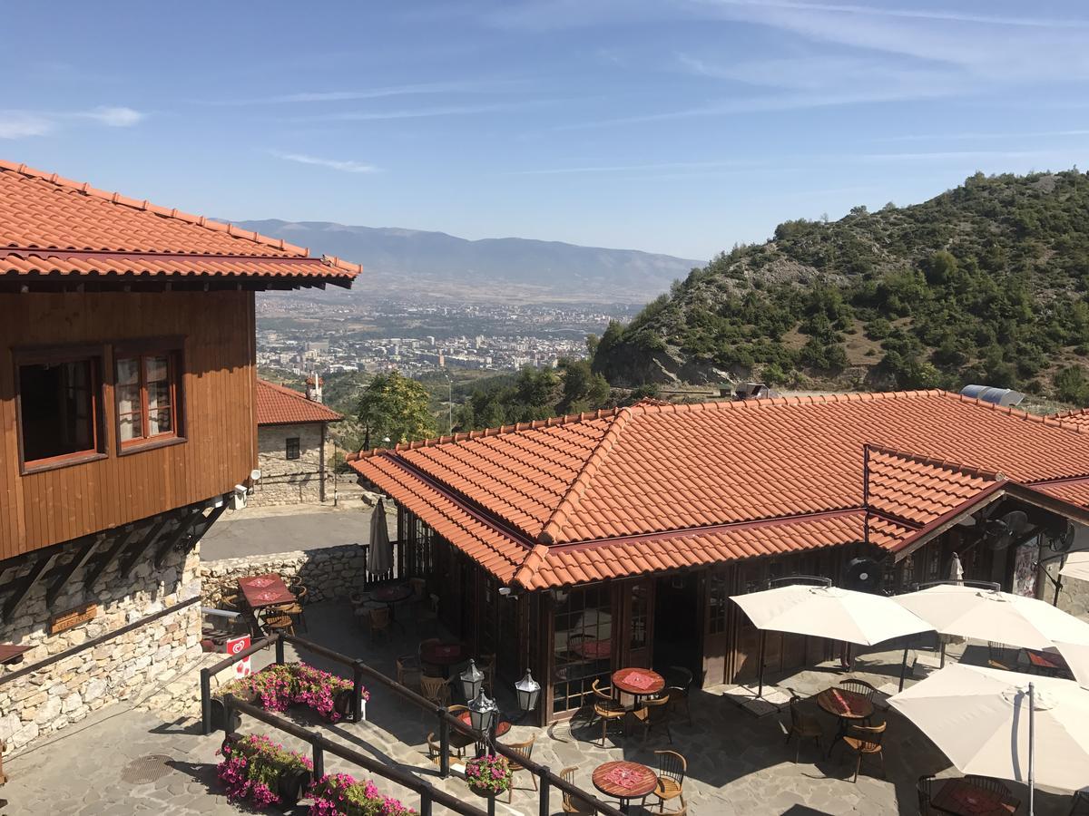 Macedonian Village Hotel & Resort Скопье Экстерьер фото