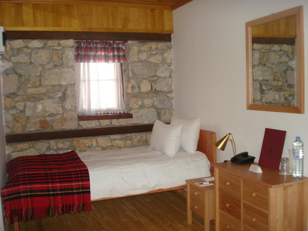 Macedonian Village Hotel & Resort Скопье Экстерьер фото