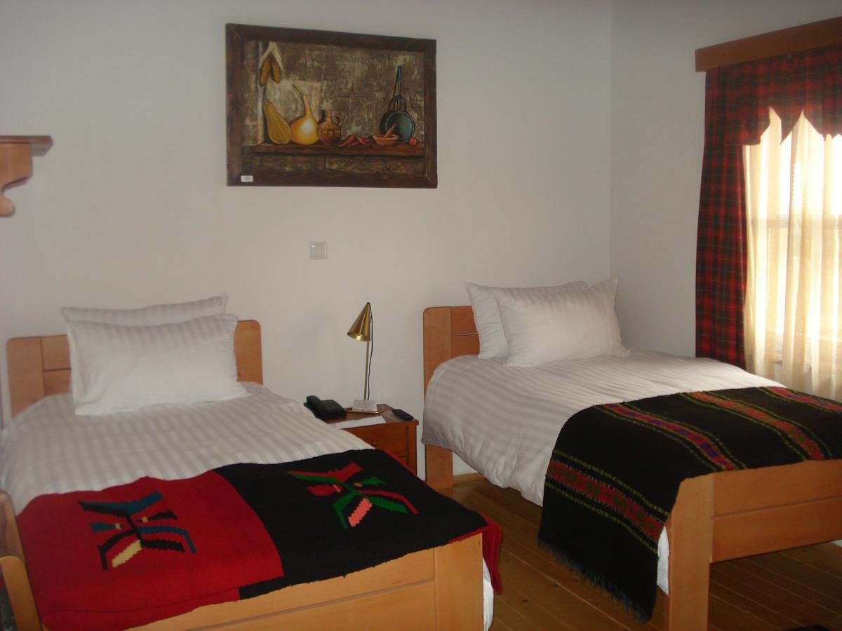 Macedonian Village Hotel & Resort Скопье Экстерьер фото
